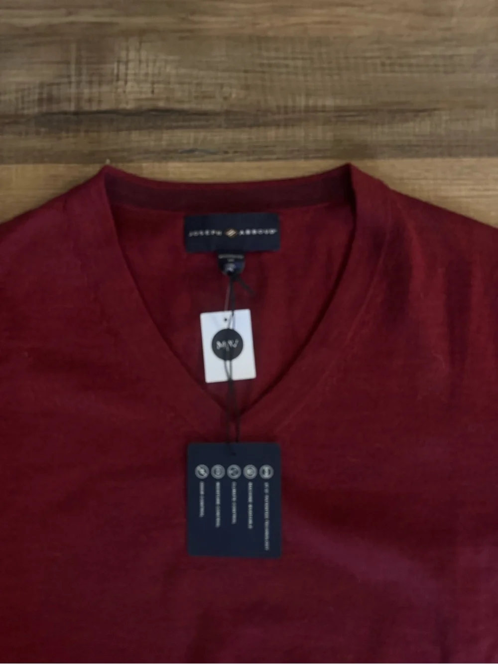 Joseph Abboud Purple Men's Merino Wool V‎ Neck Sweater medium